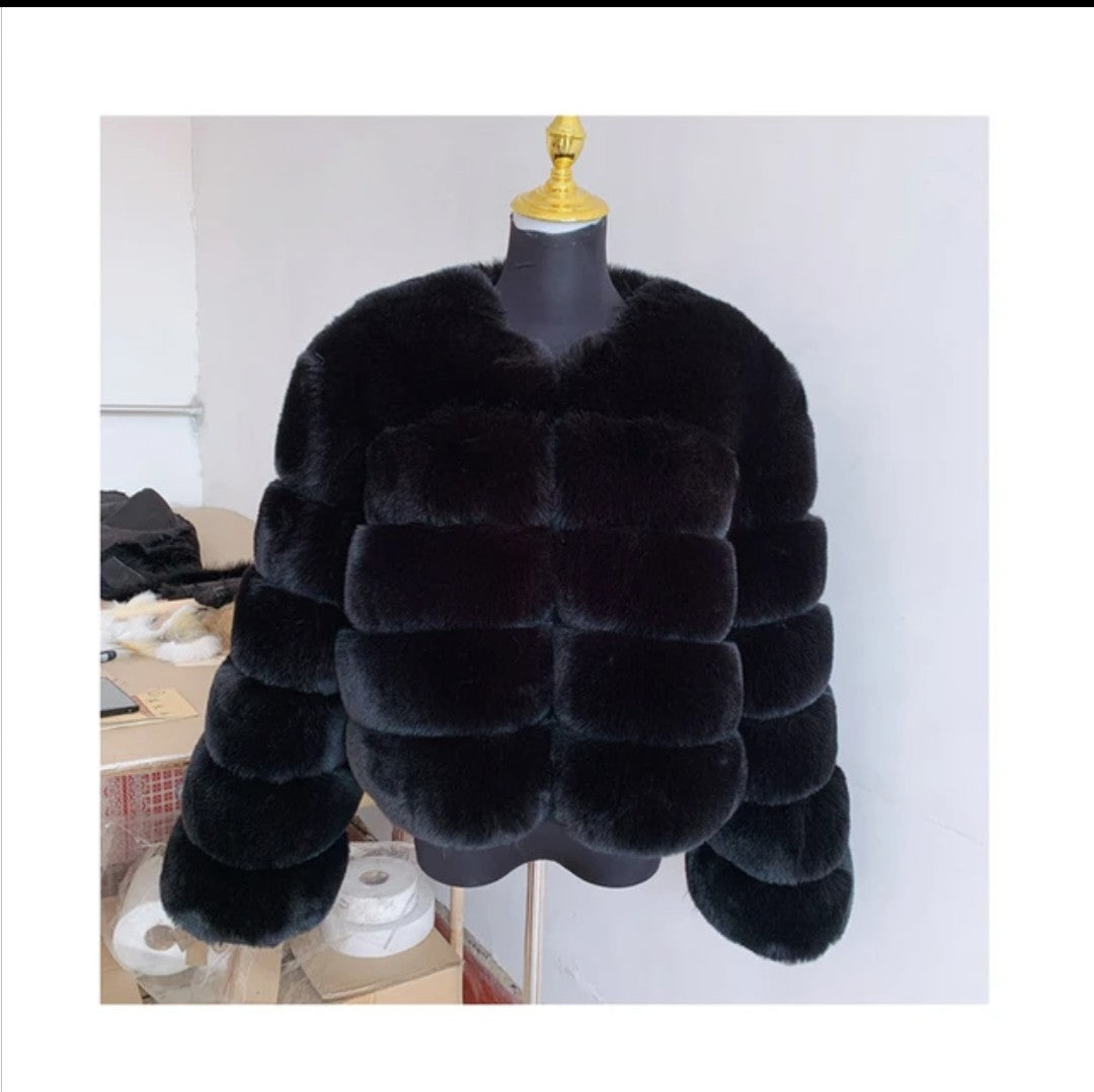 2023 Women Faux Fur Coat Jacket Korea Fashion Fur Coat Jacket Warm Feather Coats Cardigan Short Outercoat Party Elegant Outwear